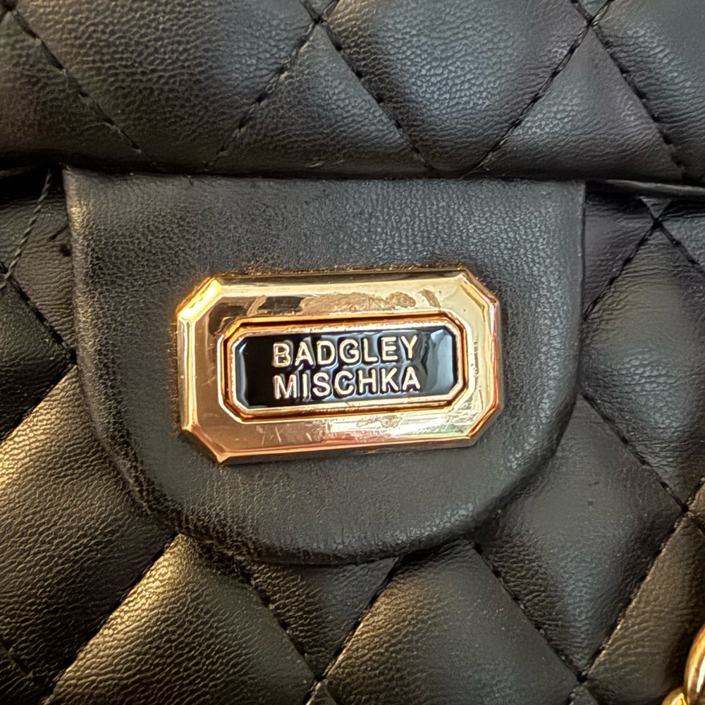 Badgley Mischka Black Quilted Shoulder Bag with Gold Chain - Picture 4 of 14